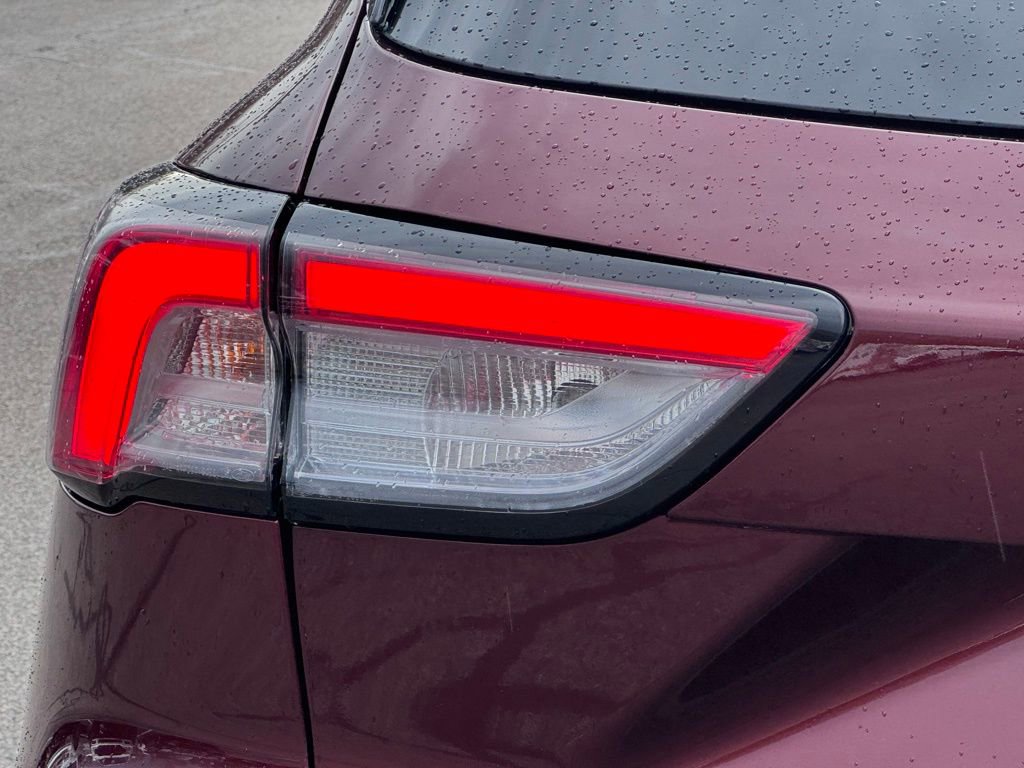 Certified 2021 Ford Escape SE AWD/4WD image 11