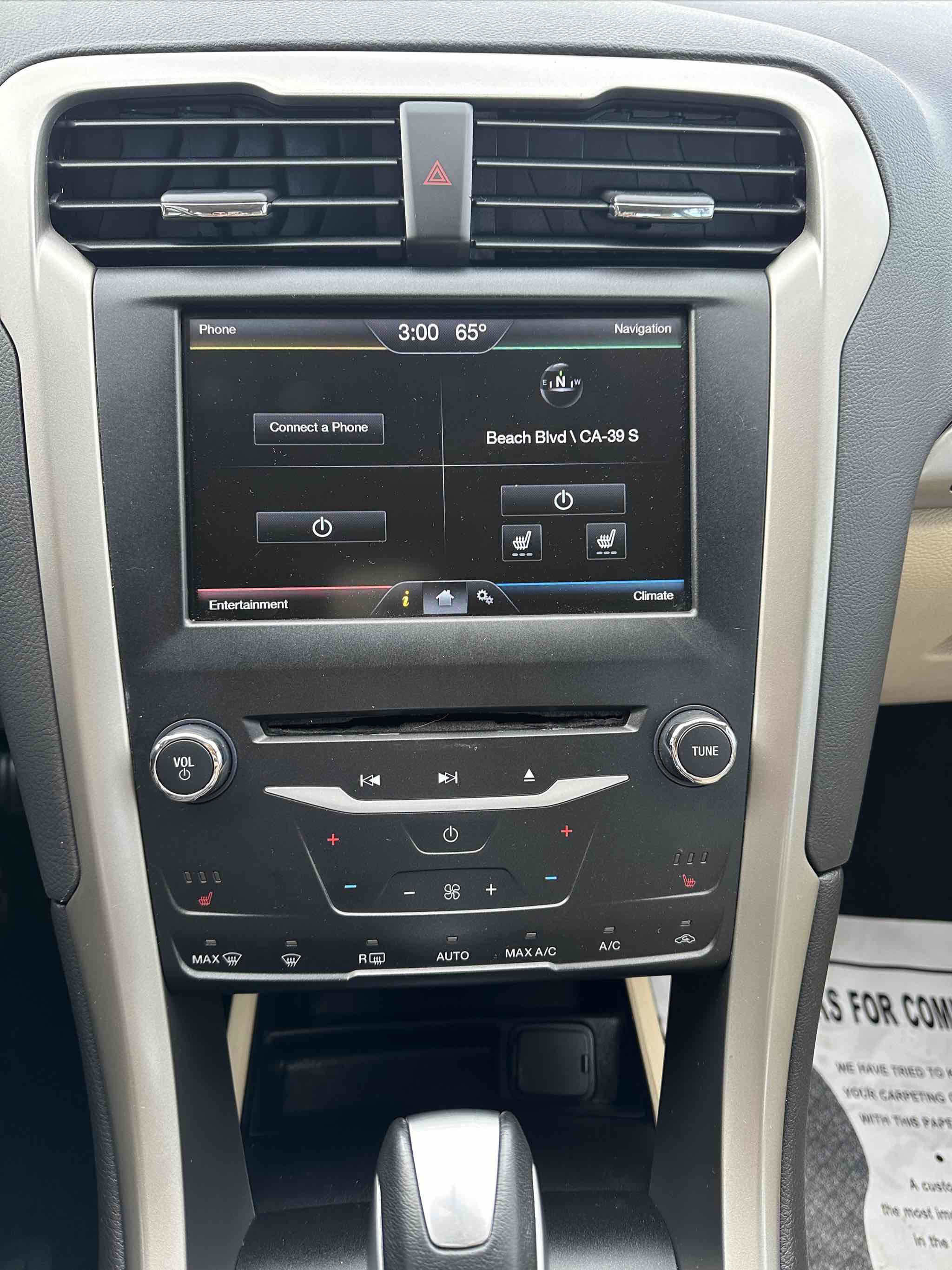 Used 2014 Ford Fusion SE w/ Equipment Group 202A image 14