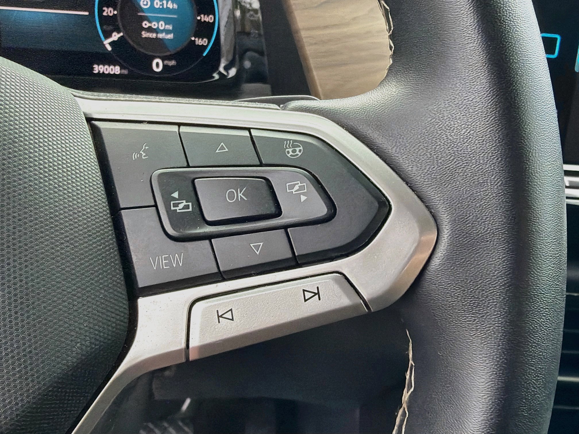 Used 2024 Volkswagen Atlas SE AWD/4WD image 39