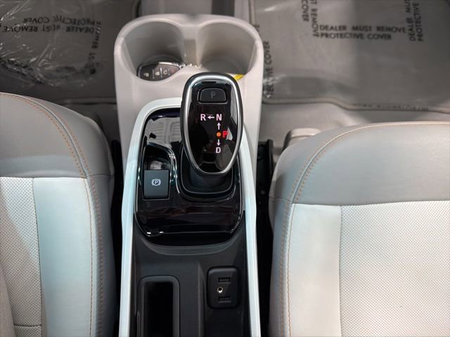 Used 2020 Chevrolet Bolt Premier w/ Infotainment Package image 17