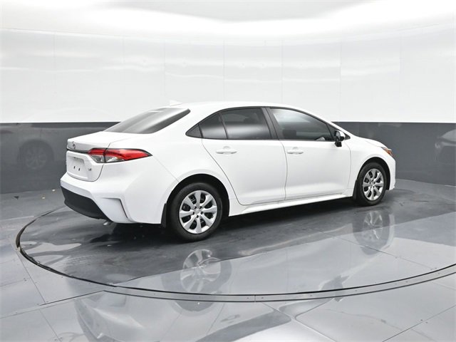 Used 2025 Toyota Corolla LE image 15
