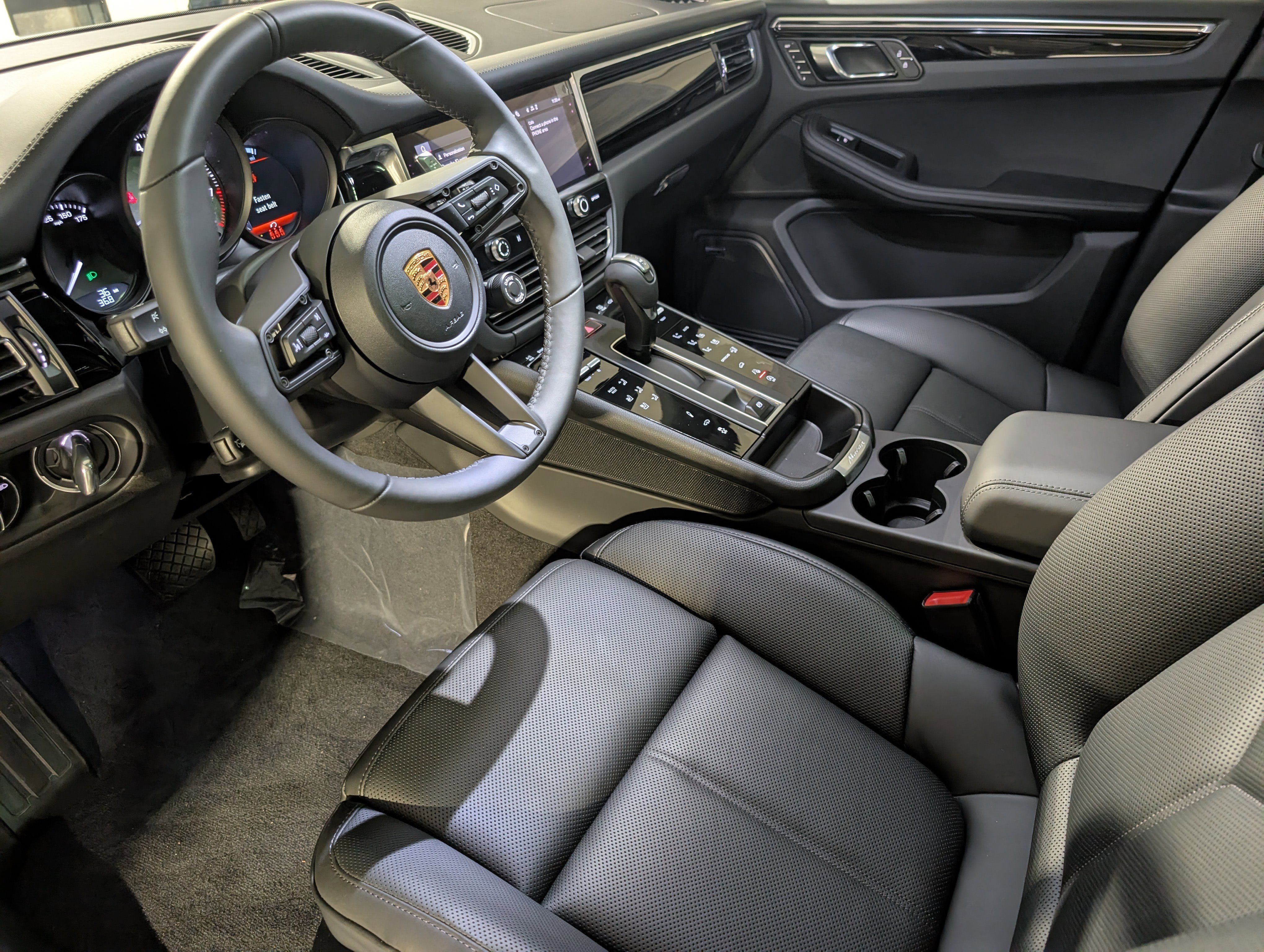 New 2026 Porsche Macan S image 4