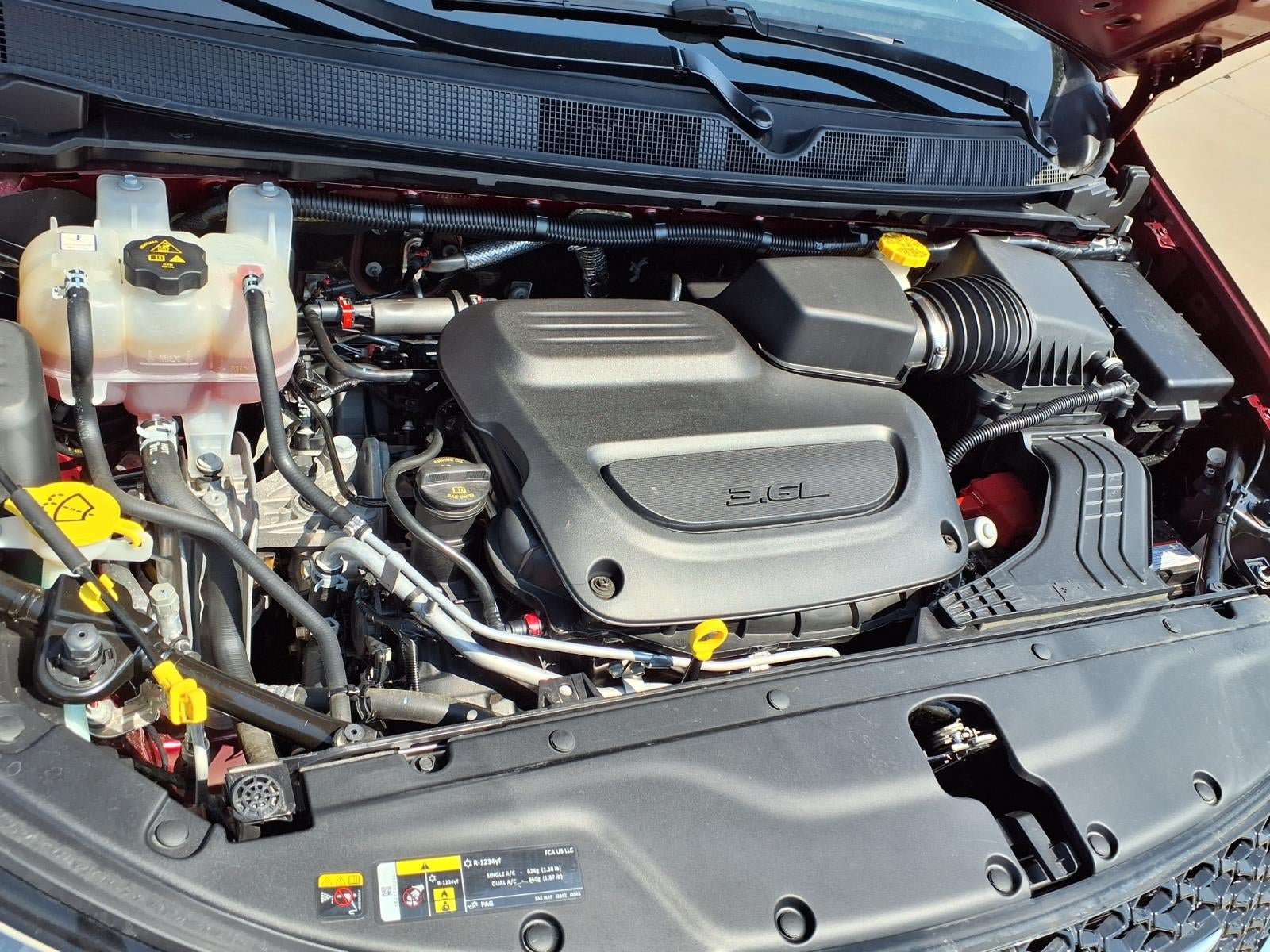 Certified 2022 Chrysler Pacifica Touring-L AWD/4WD image 33