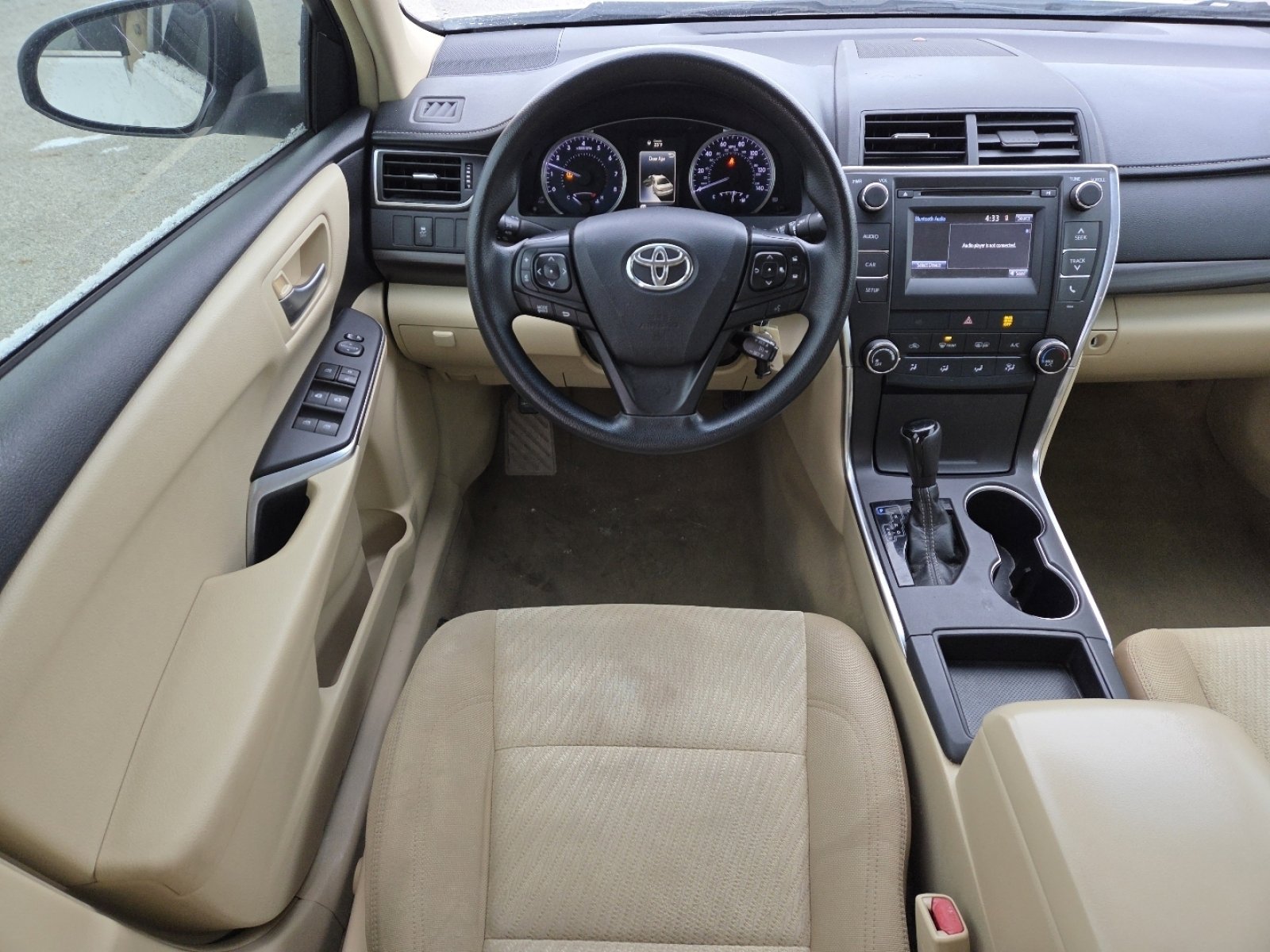 Used 2016 Toyota Camry LE image 23