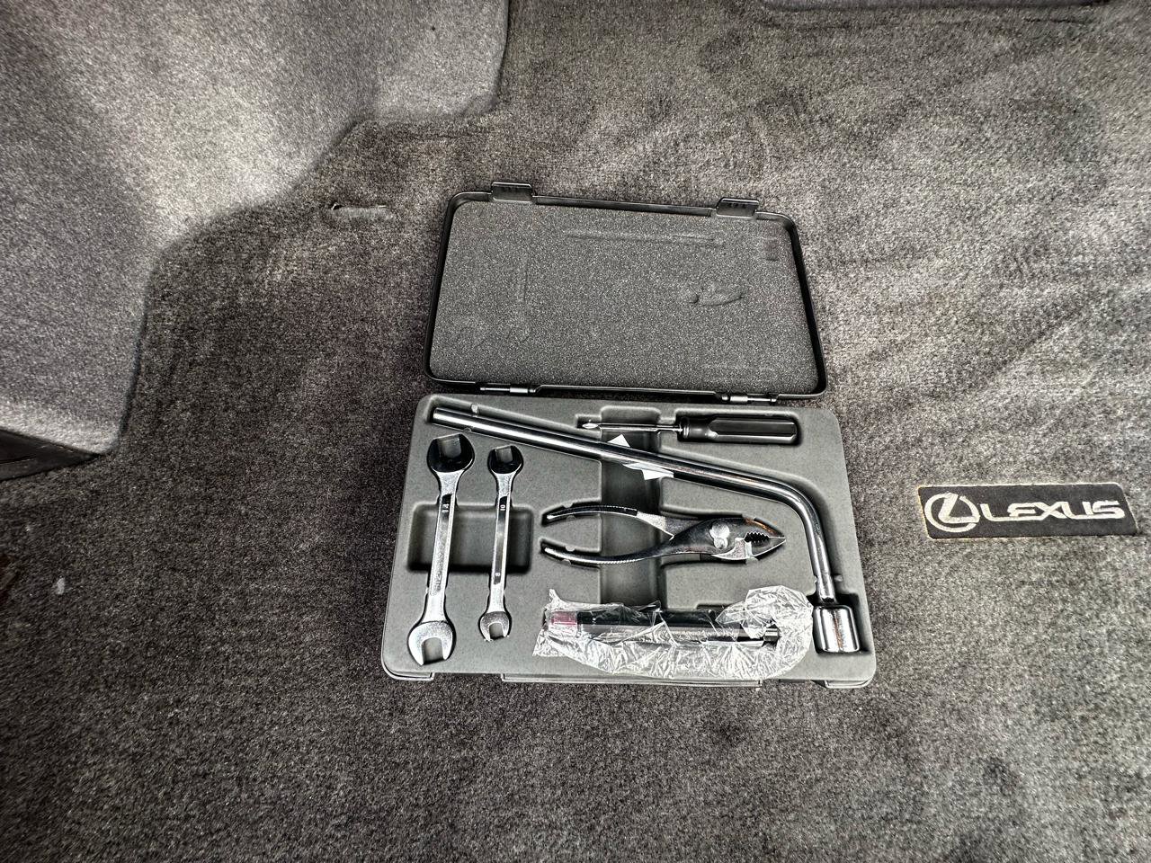 Used 2005 Lexus LS 430 image 32