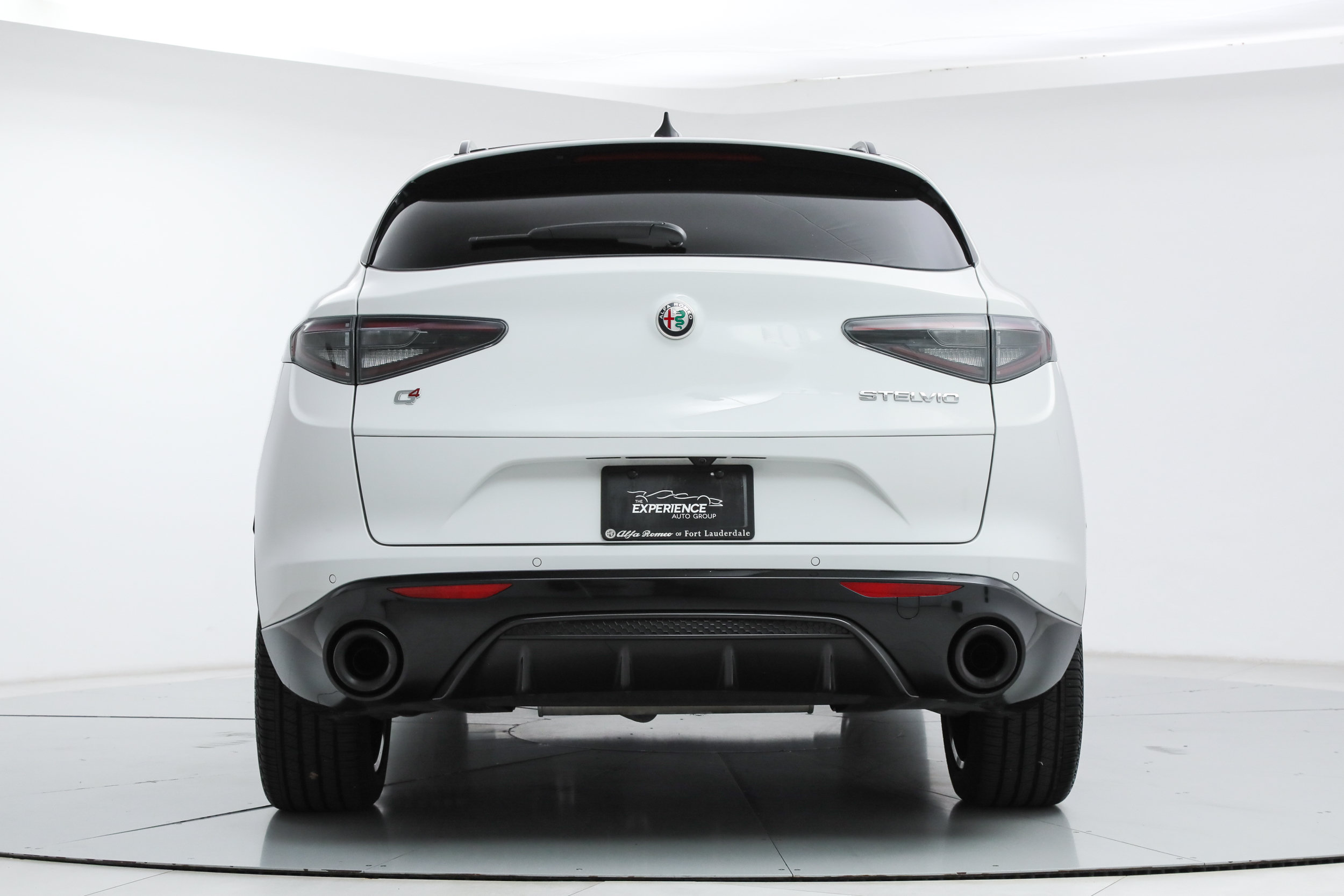 New 2025 Alfa Romeo Stelvio Sprint w/ Veloce Package AWD/4WD image 4