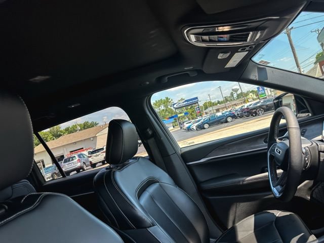 Used 2025 Jeep Grand Cherokee L Limited AWD/4WD image 26
