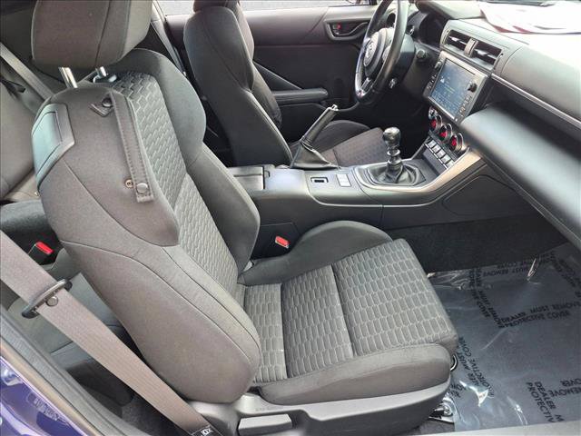 Used 2023 Toyota GR86 RWD image 18