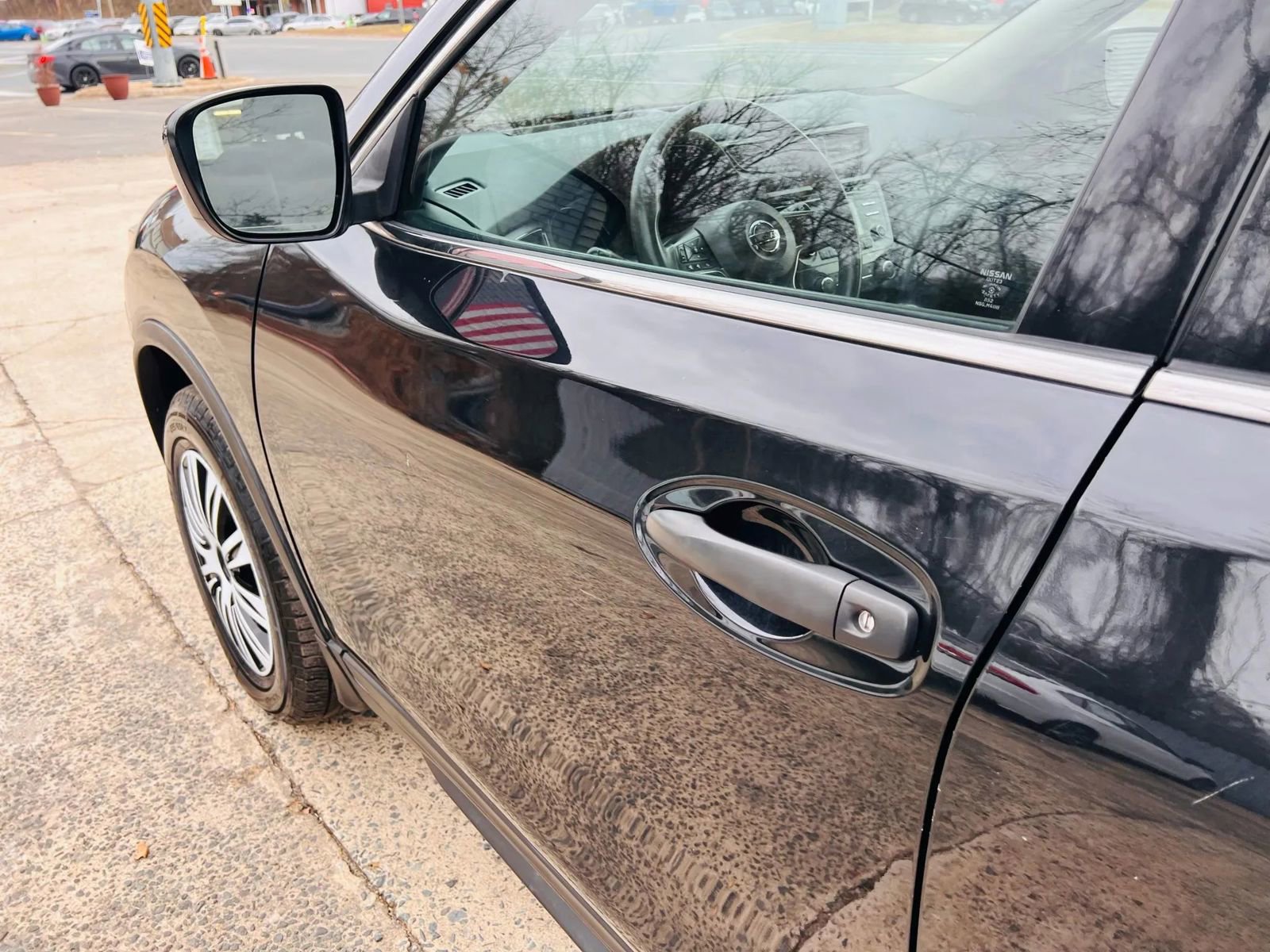 Used 2017 Nissan Rogue S image 10