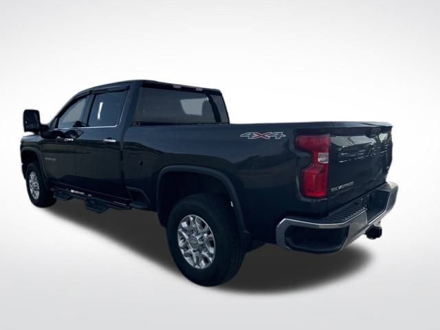 Used 2024 Chevrolet Silverado 2500 LTZ image 3