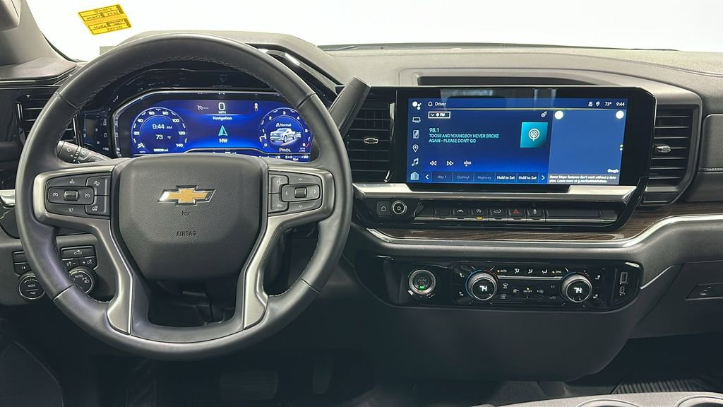 Used 2023 Chevrolet Silverado 1500 LT AWD/4WD image 10