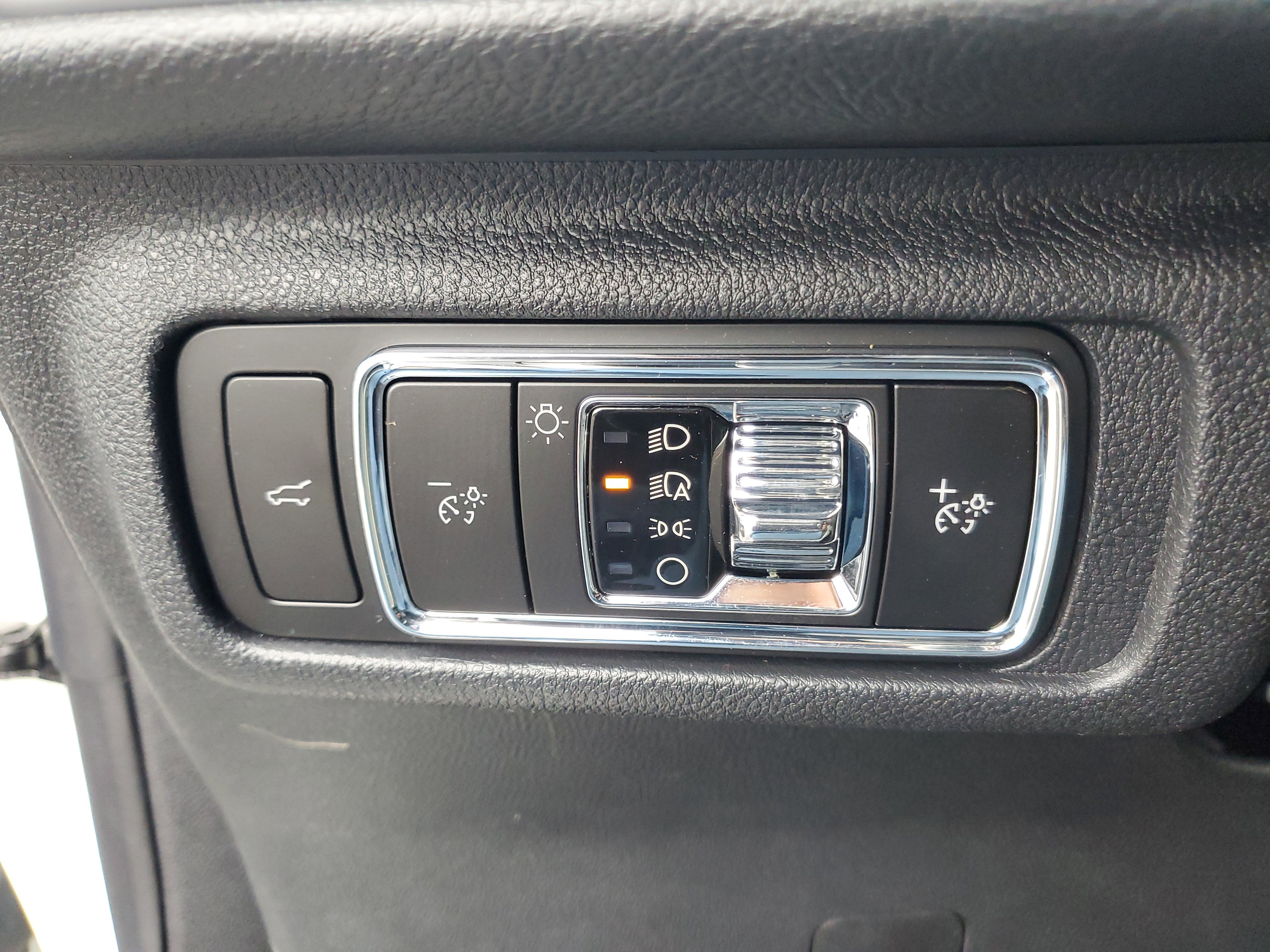 New 2026 Lincoln Corsair Premiere image 14