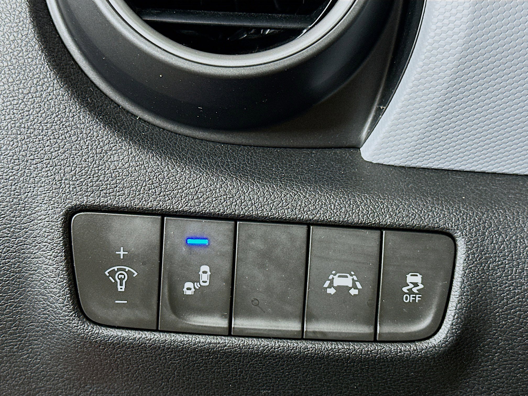 Used 2019 Hyundai Kona SEL FWD image 17