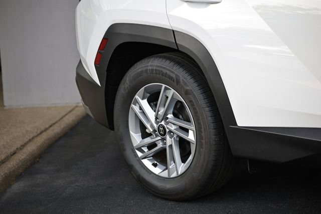 Certified 2025 Hyundai Tucson SE FWD image 6