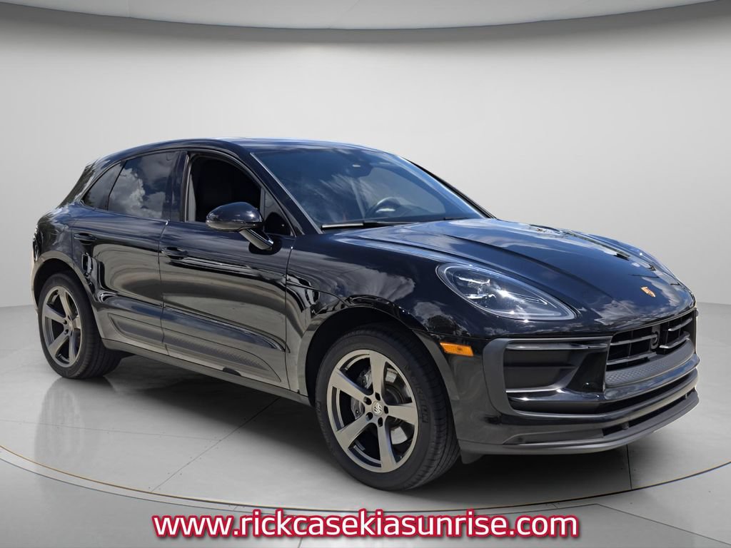 Used 2023 Porsche Macan Turbo AWD/4WD image 9