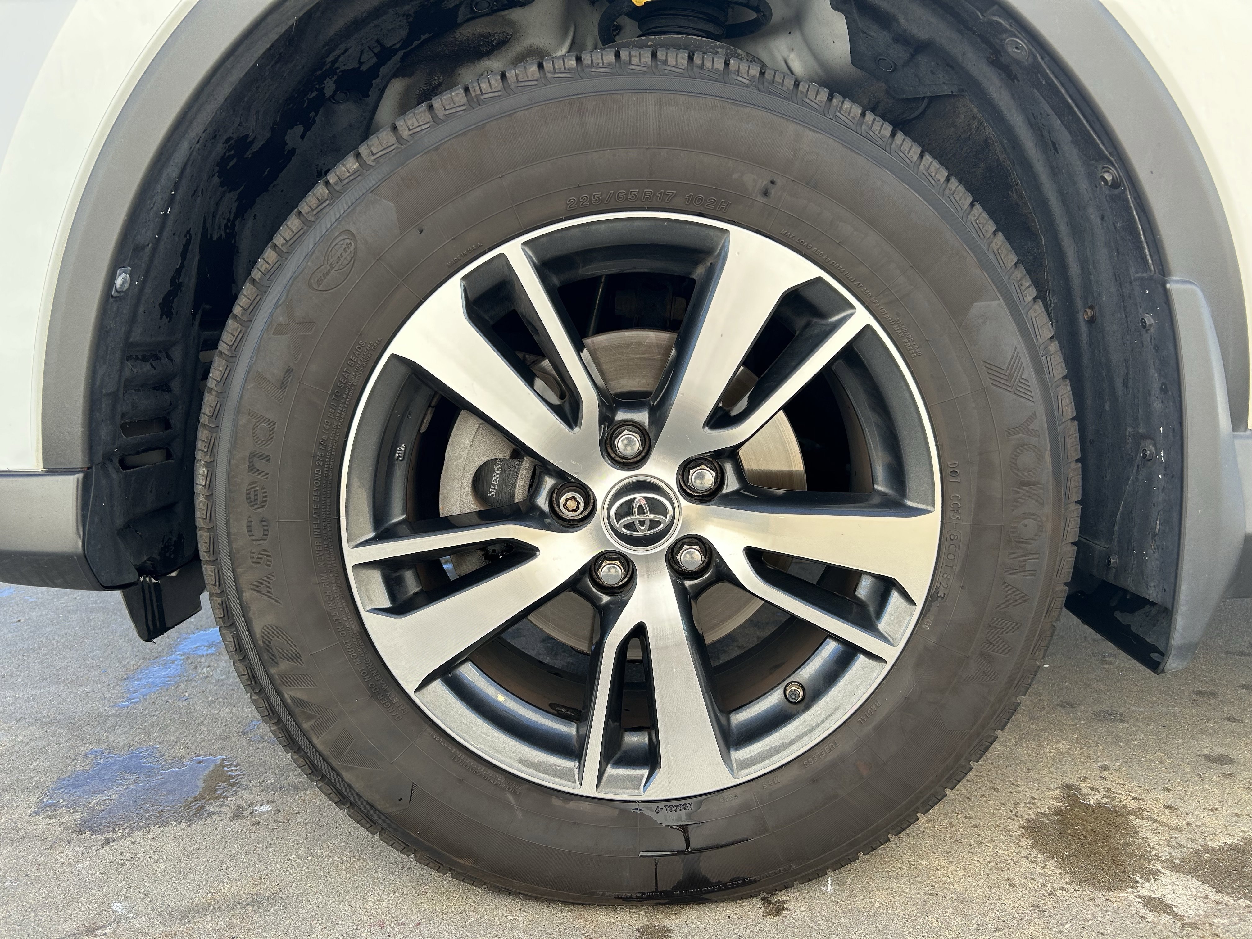 Certified 2018 Toyota RAV4 XLE image 11