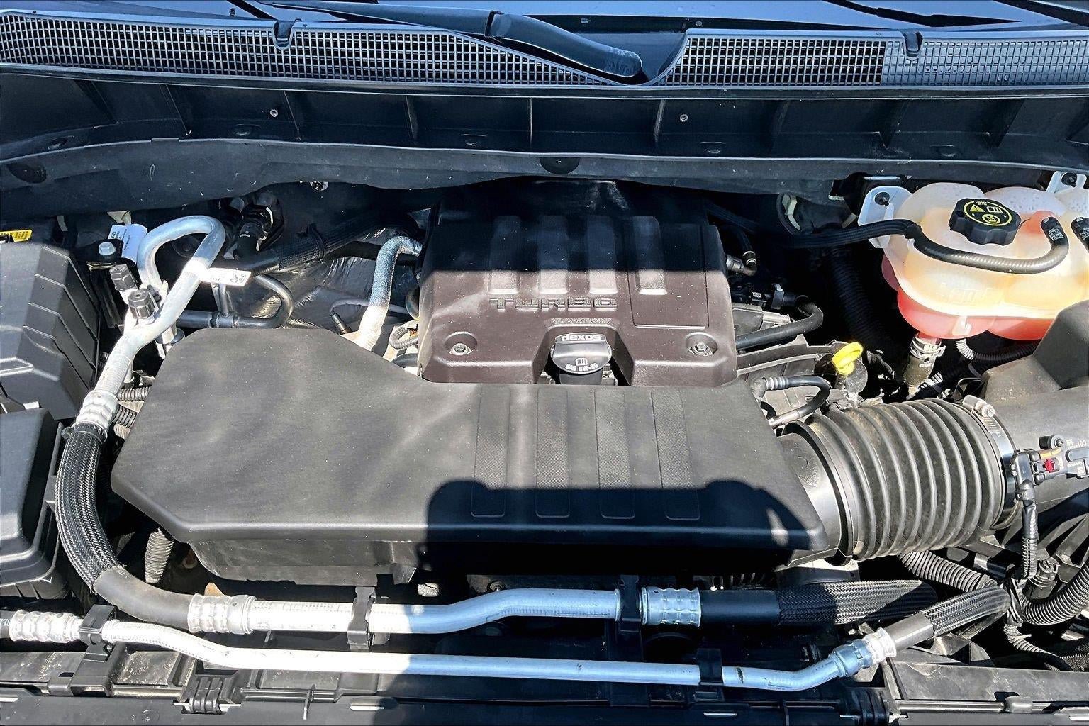Used 2023 Chevrolet Silverado 1500 LT AWD/4WD image 10