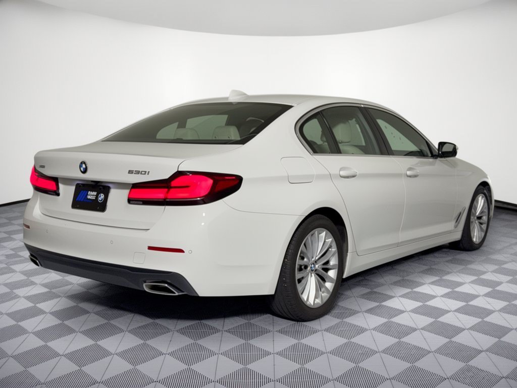 Used 2022 BMW 530i xDrive w/ Executive Package AWD/4WD image 9