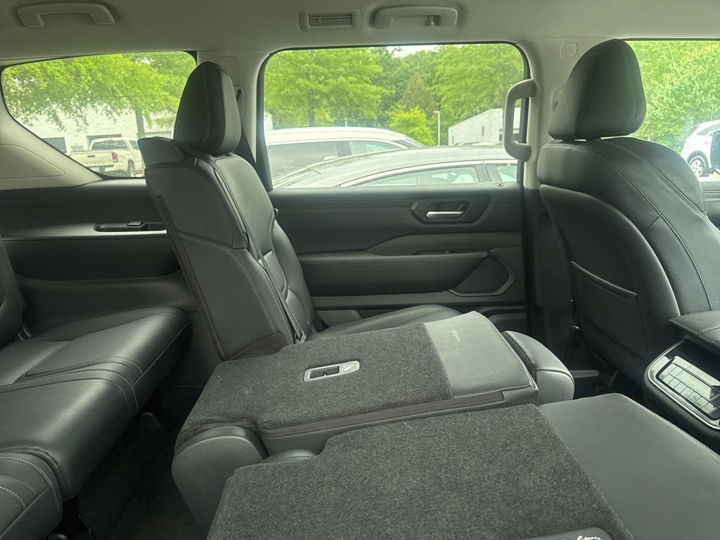 Certified 2025 Nissan Armada SV AWD/4WD image 14