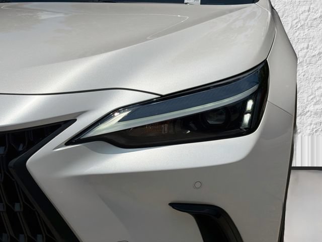 Used 2025 Lexus NX 250 FWD w/ Accessory Package (Z1) image 9