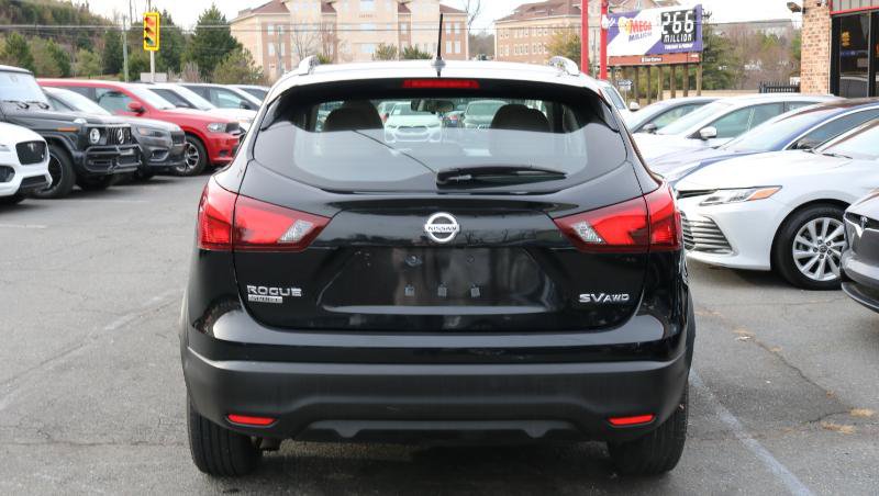 Used 2017 Nissan Rogue Sport SV w/ SV Premium Package image 6
