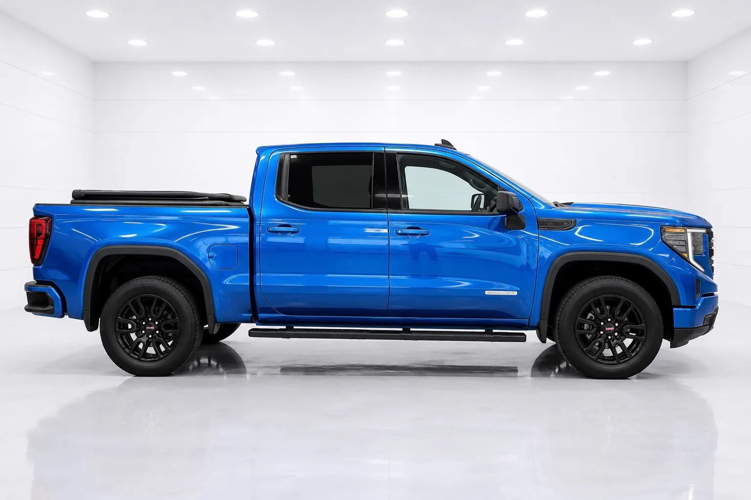 Used 2023 GMC Sierra 1500 Elevation AWD/4WD image 6