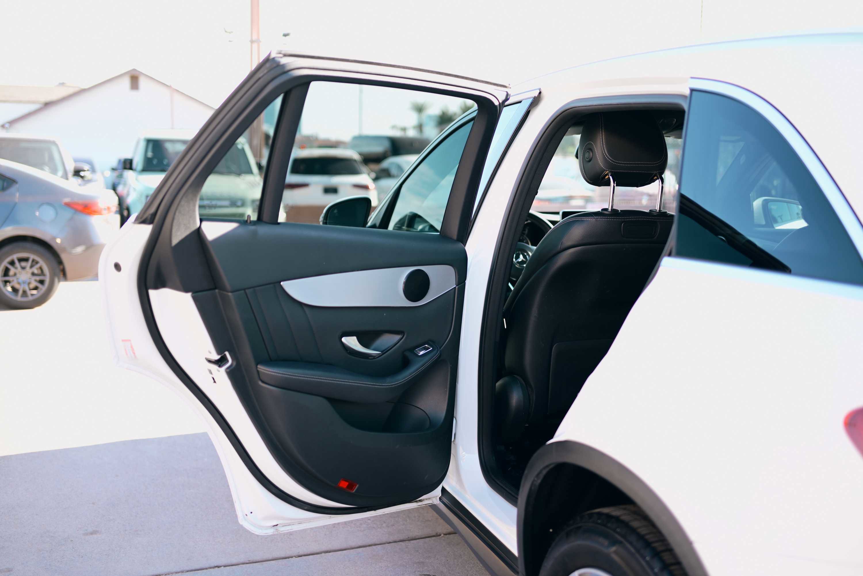 Used 2019 Mercedes-Benz GLC 300 w/ AMG Line image 13