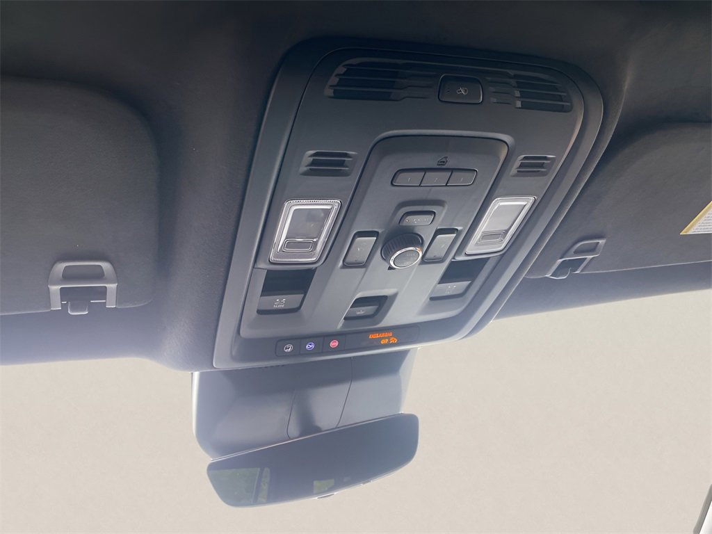 Certified 2024 Cadillac Escalade ESV V w/ Heavy-Duty Trailer Package image 22