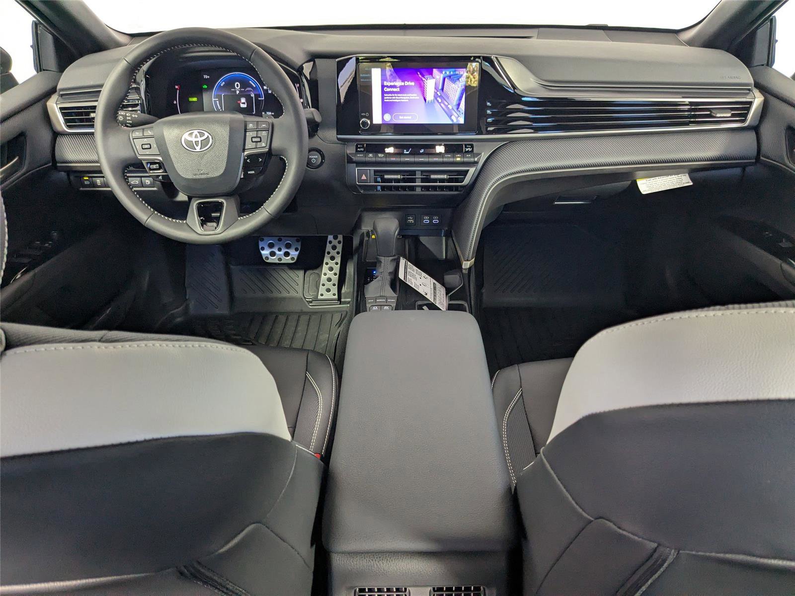 New 2026 Toyota Camry SE image 7