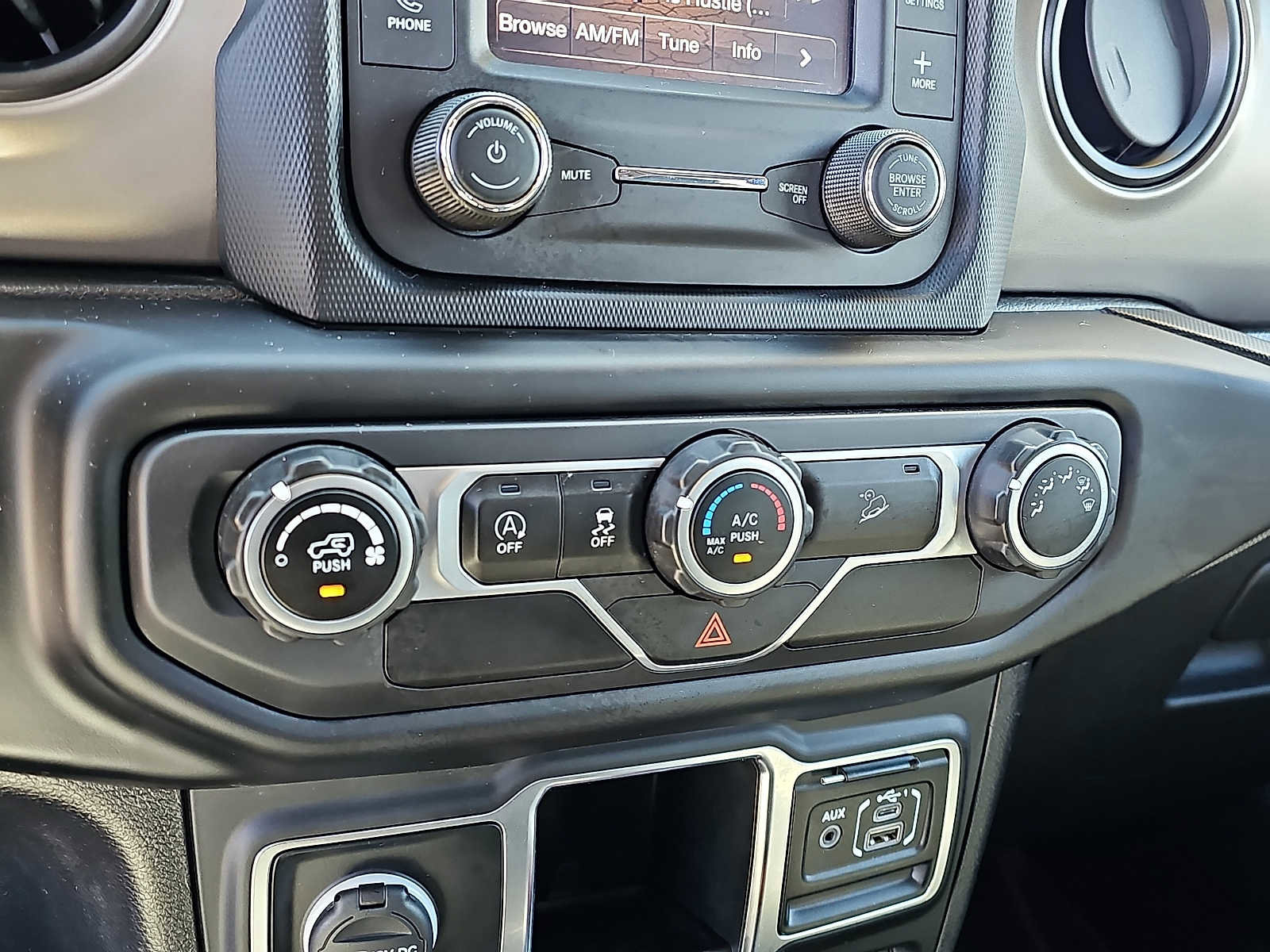 Used 2020 Jeep Wrangler Unlimited Sport AWD/4WD image 15