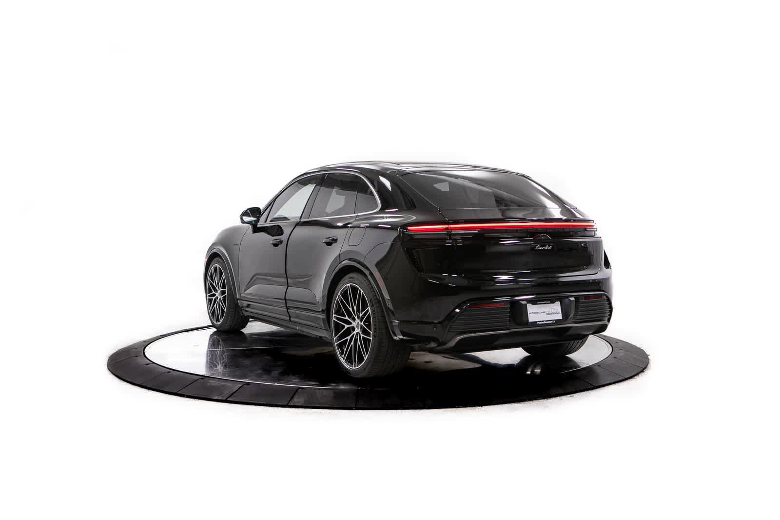New 2026 Porsche Macan Turbo Electric AWD/4WD image 3