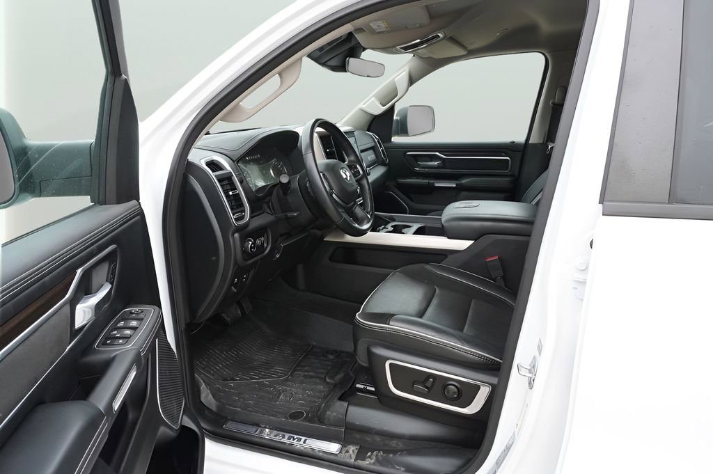 Used 2022 RAM 1500 Laramie AWD/4WD image 21