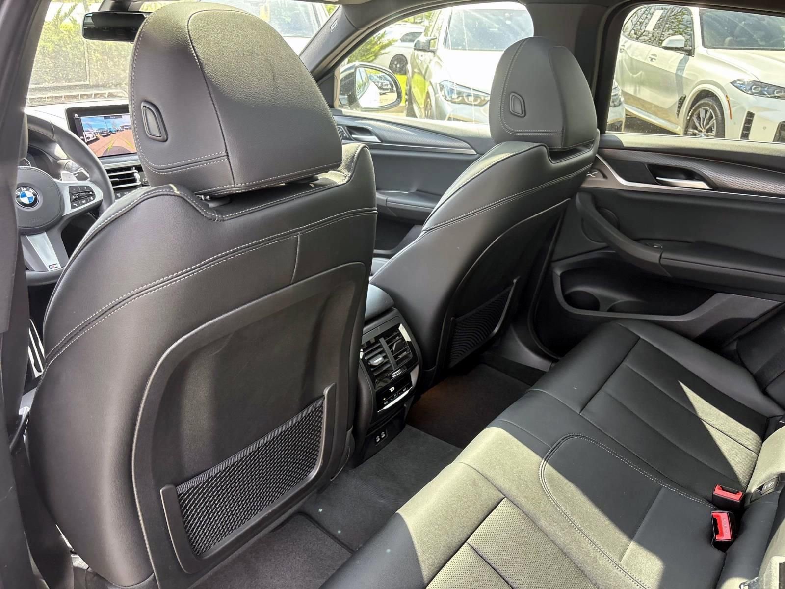 Used 2025 BMW X4 xDrive30i w/ M Sport Package AWD/4WD image 28