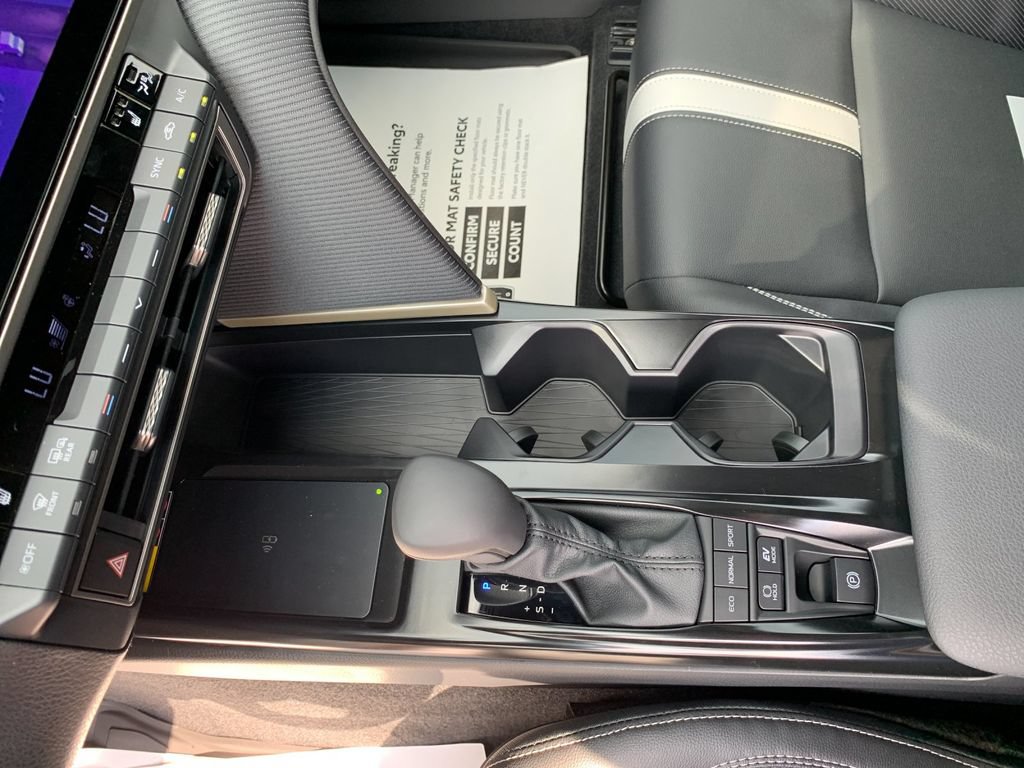 New 2026 Toyota Camry Hybrid w/ Multimedia Upgrade Package AWD/4WD image 23