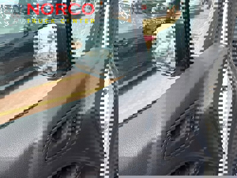 Used 2015 Ford Transit Connect XL image 16