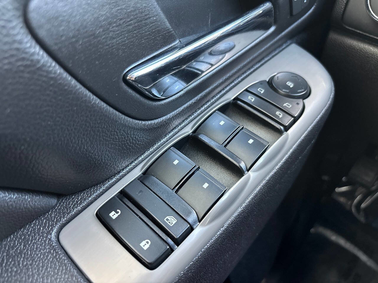 Used 2013 GMC Sierra 1500 SLT w/ All-Terrain Package image 26