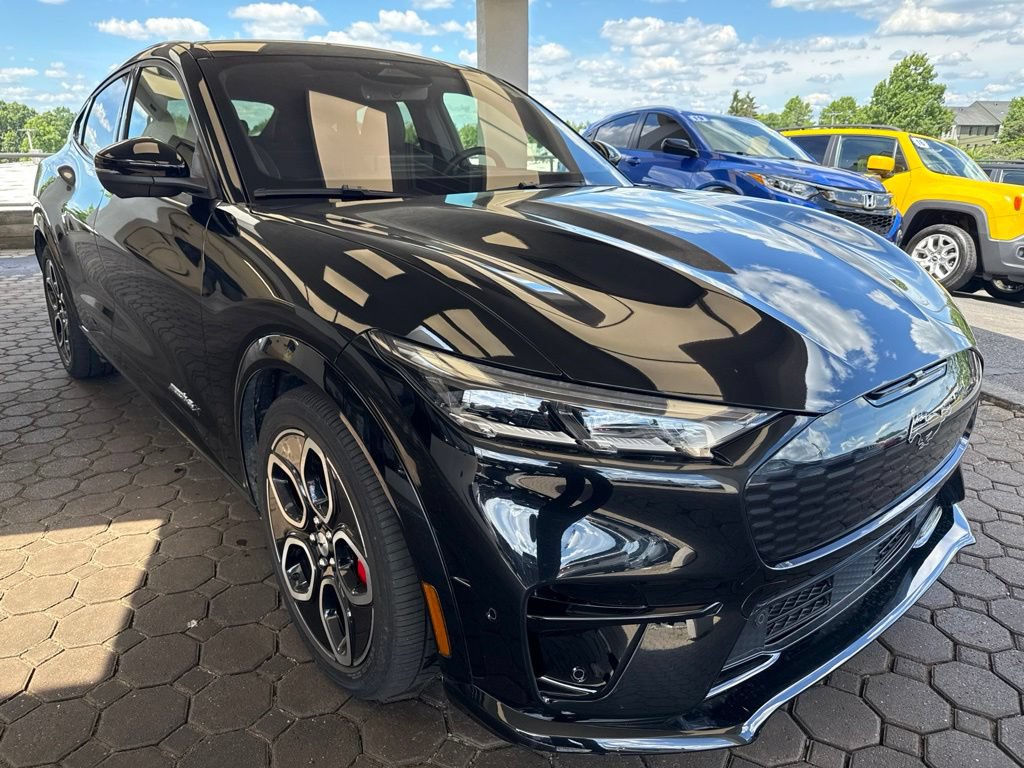 Certified 2023 Ford Mustang Mach-E GT AWD/4WD image 4