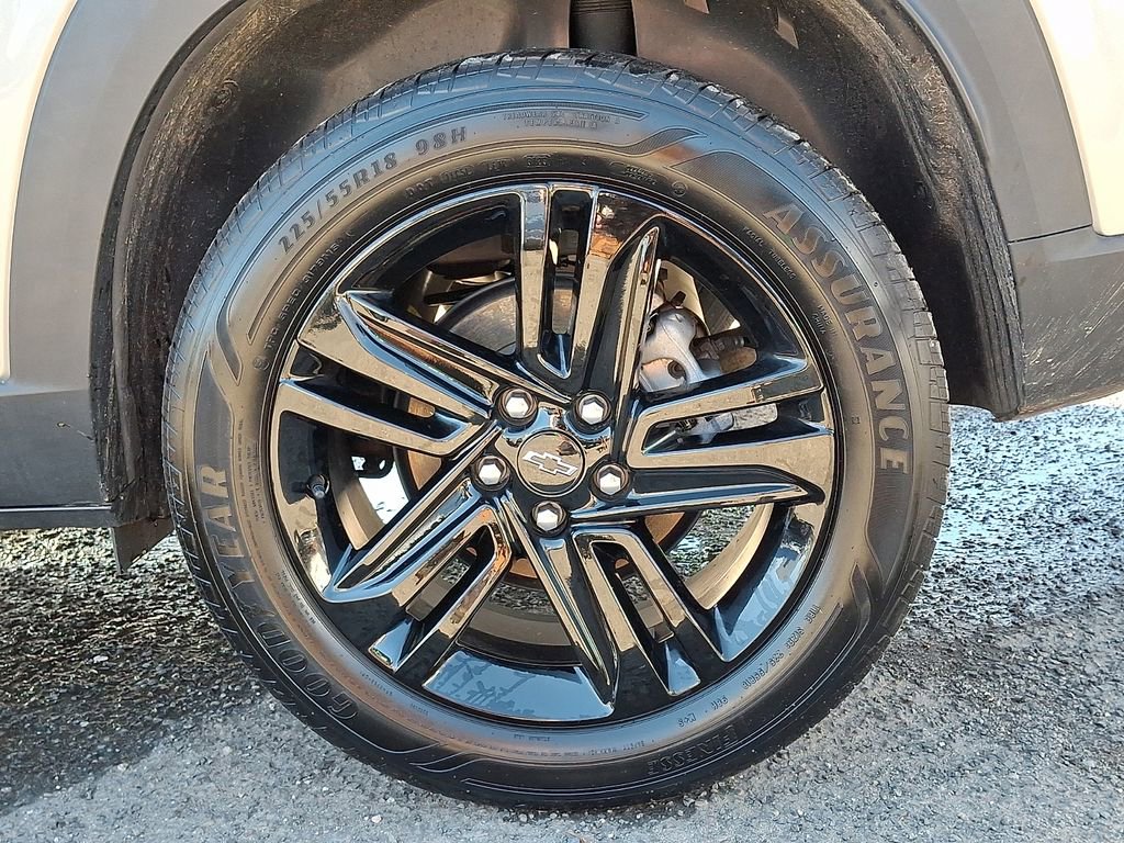 Used 2024 Chevrolet Trax ACTIV w/ Sunroof Package image 31