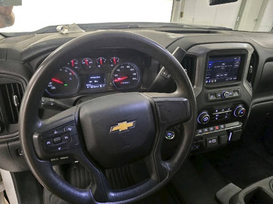 Used 2023 Chevrolet Silverado 1500 W/T w/ Trailering Package AWD/4WD image 14