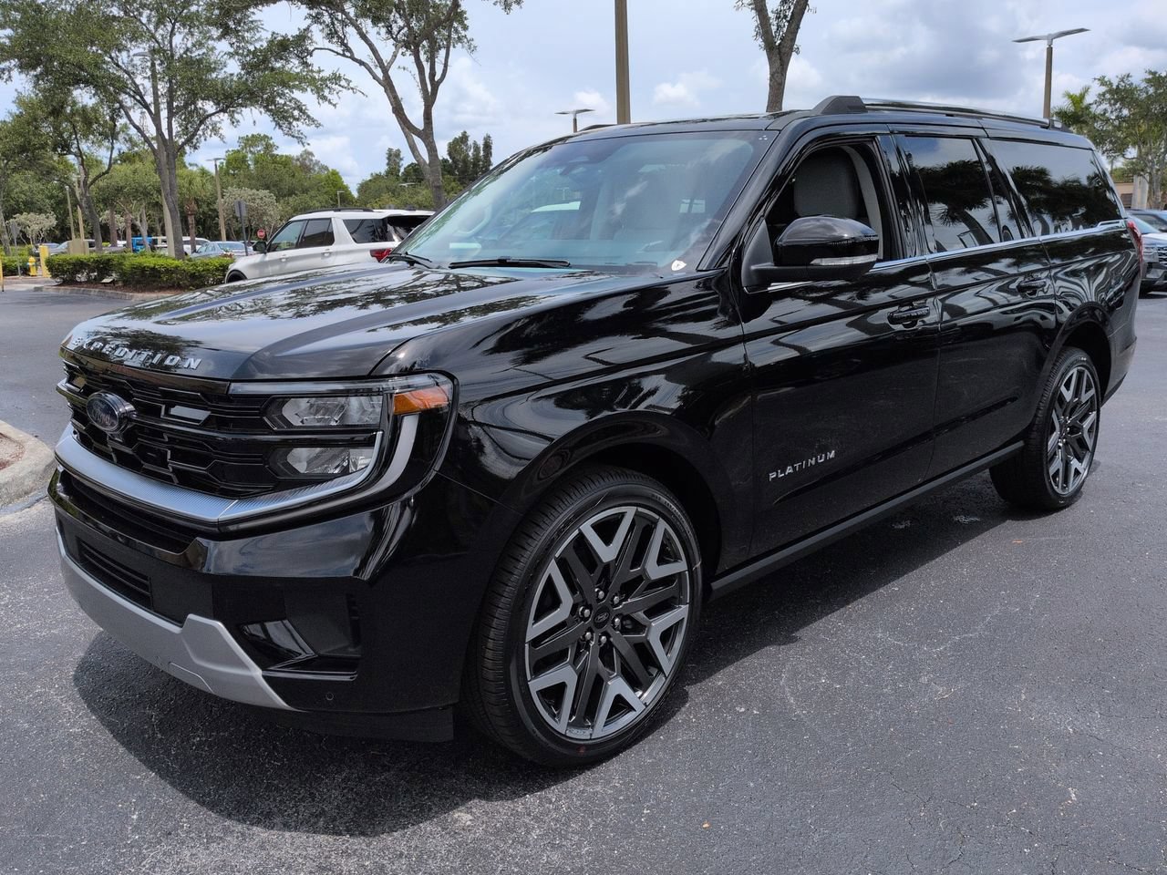New 2026 Ford Expedition Max Platinum w/ Platinum Ultimate Package AWD/4WD image 8