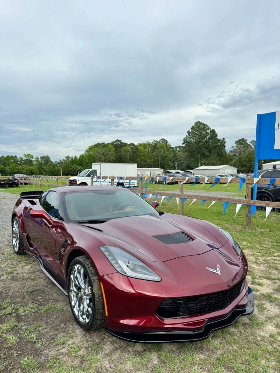 Used 2018 Chevrolet Corvette Grand Sport RWD image 2
