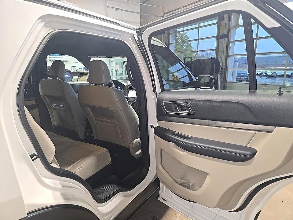 Used 2019 Ford Explorer XLT w/ Equipment Group 201A image 34