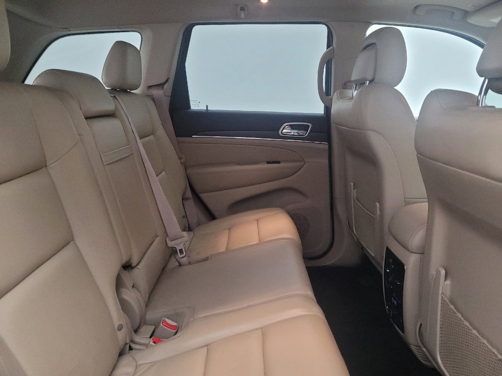 Used 2017 Jeep Grand Cherokee Limited image 19