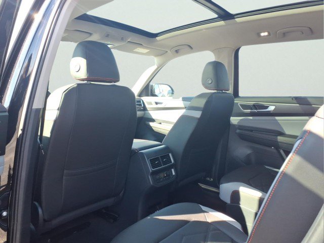 New 2026 Volkswagen Atlas Peak Edition AWD/4WD image 10