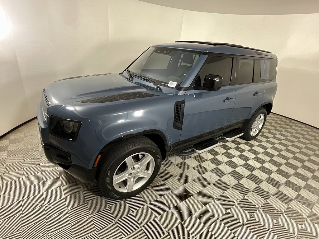 Certified 2022 Land Rover Defender 110 X-Dynamic SE image 9