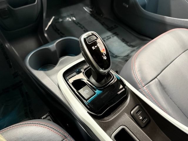 Used 2020 Chevrolet Bolt Premier w/ Infotainment Package FWD image 36