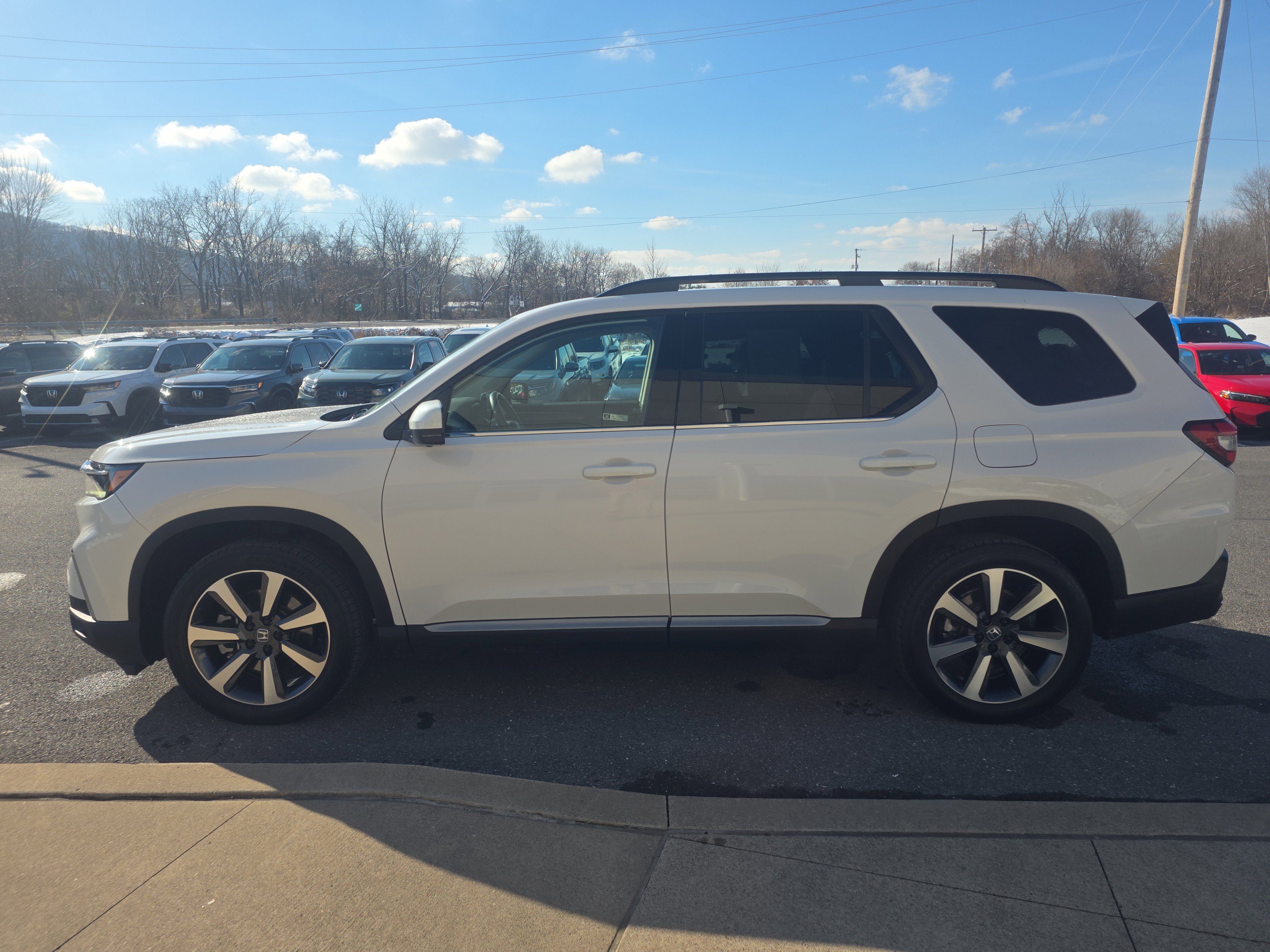 Used 2023 Honda Pilot Elite image 8
