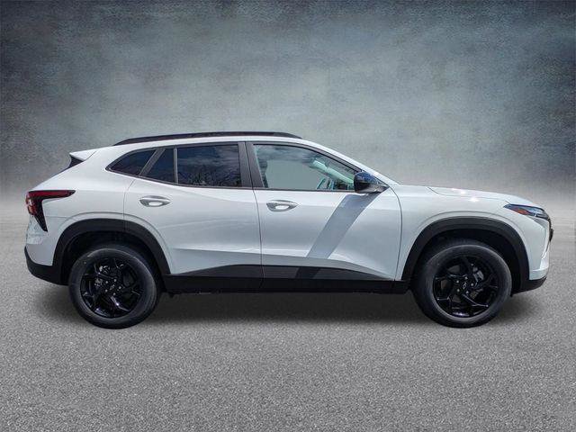 New 2026 Chevrolet Trax LT w/ Driver Confidence Package FWD image 3
