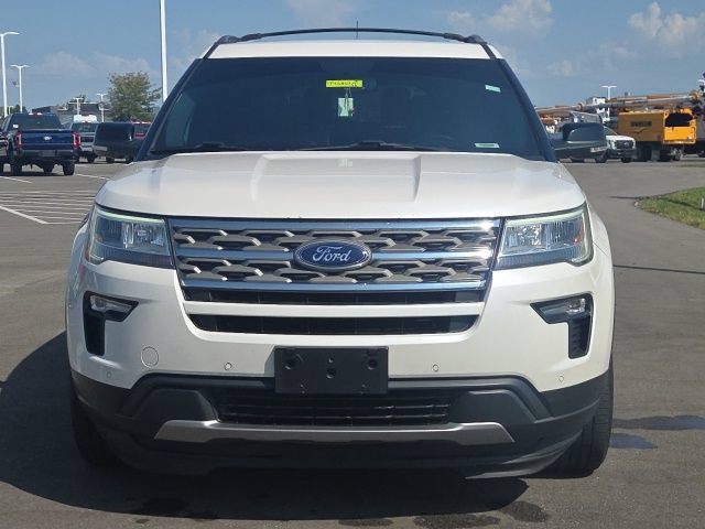Used 2018 Ford Explorer XLT w/ Equipment Group 202A AWD/4WD image 3