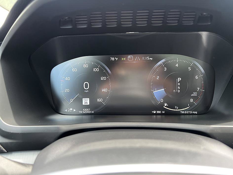 Used 2021 Volvo XC90 T5 Momentum w/ Climate Package FWD image 14